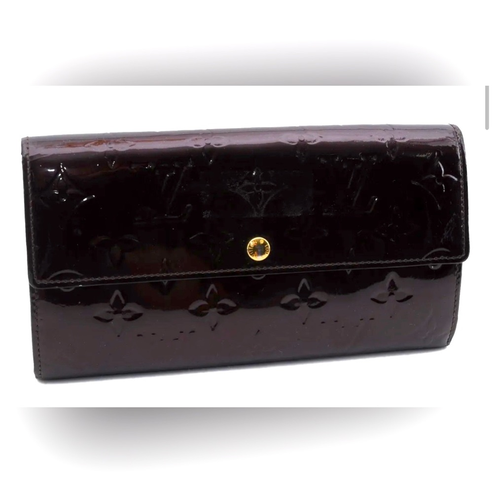 Louis Vuitton Vernis Portefeuille Sarah Wallet Deep purple Wine color